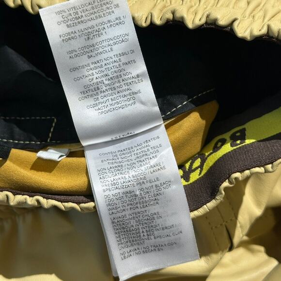 $2,000 Bottega Veneta Lambskin leather adjustable waist shorts - Picture 5 of 7